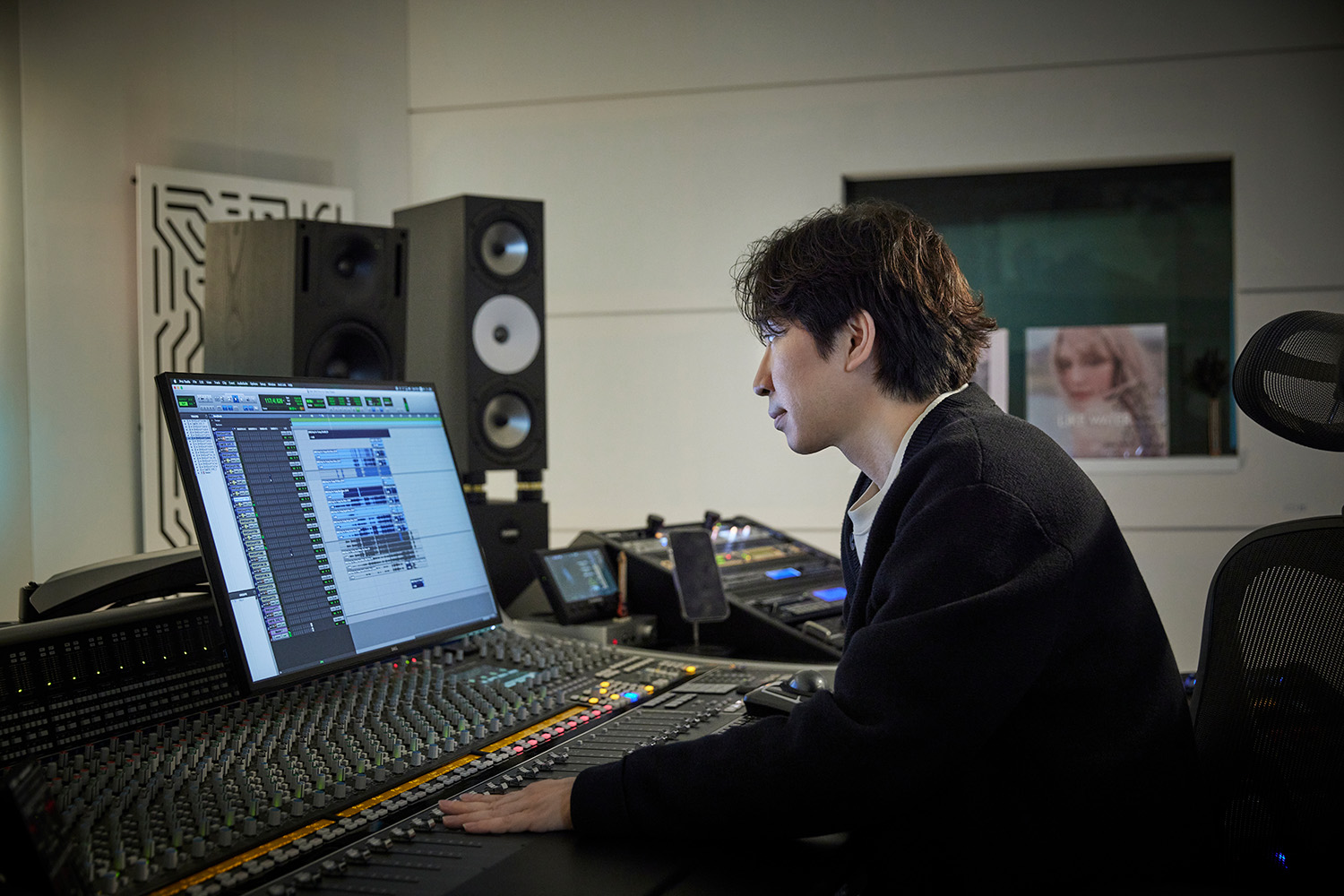Phỏng vấn producer Chulsoon Kim - người đứng sau những bản hit Kpop nổi tiếng | Audio Hoàng Hải 