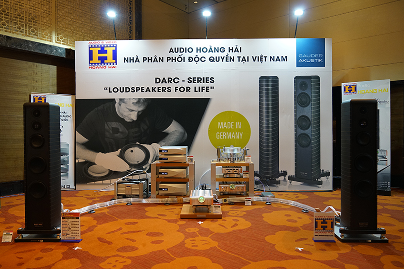 Toàn cảnh công tác chuẩn bị tại phòng nghe của Audio Hoàng Hải trước giờ G | Việt Nam Hiend Show 2019 Hà Nội