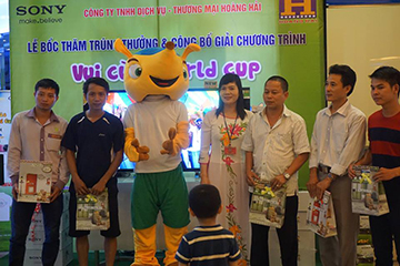 Xin chúc mừng khách hàng trúng giải "Vui Cùng World Cup 2014" tại Royal City Hoàng Hải